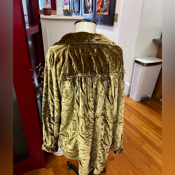 We The Free (Free People) Green Velvet Button Up - Picture 3 of 4